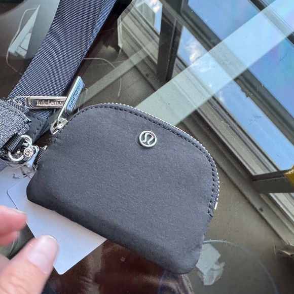 NWT Lululemon Dual Pouch Wristlet Glitter - Picture 5 of 9